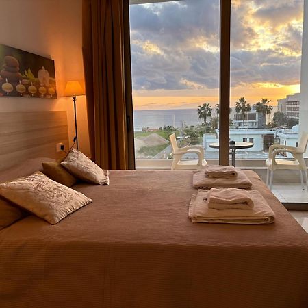 Harmony Seaview Apartments 파포스 외부 사진