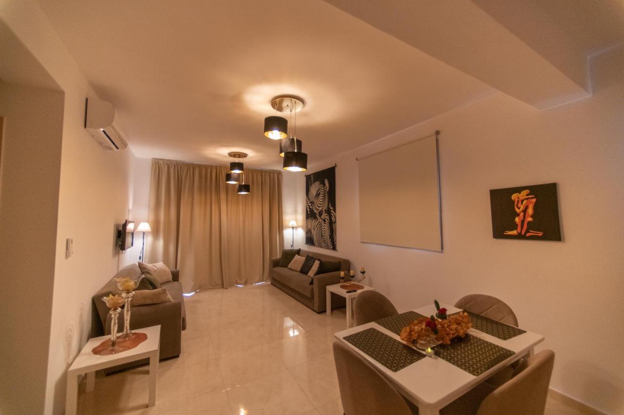 Harmony Seaview Apartments 파포스 외부 사진