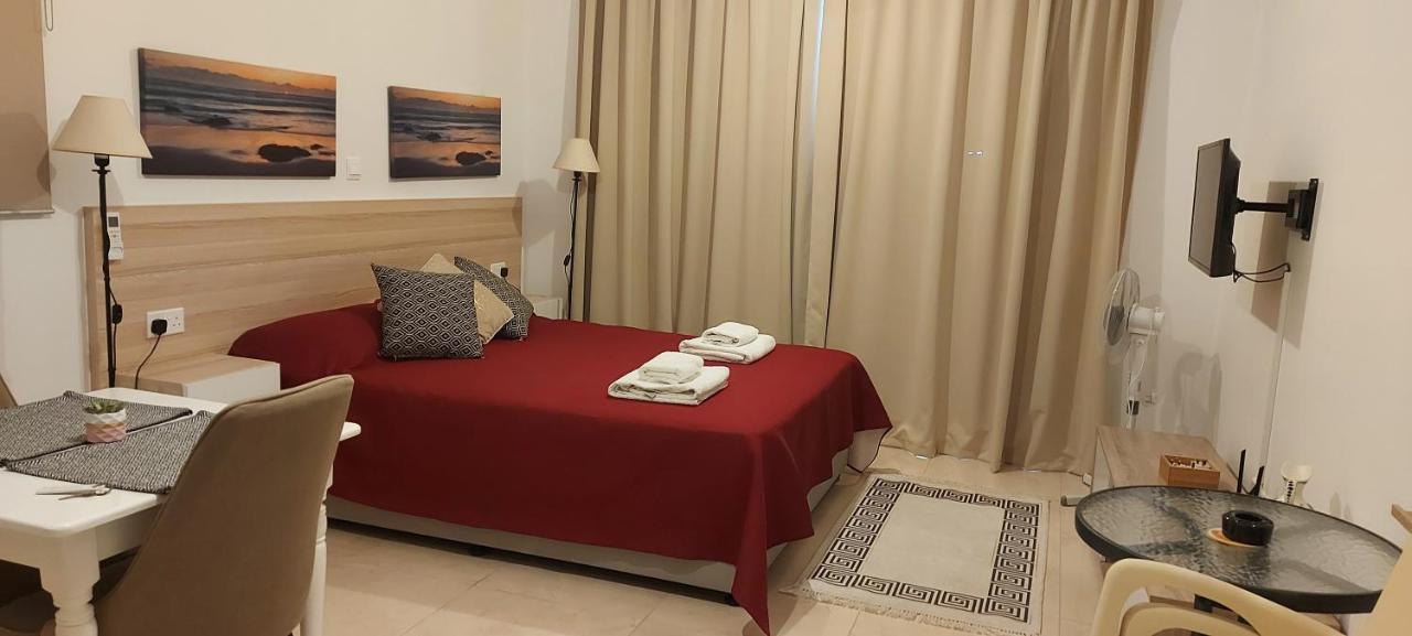Harmony Seaview Apartments 파포스 외부 사진