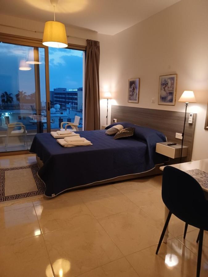 Harmony Seaview Apartments 파포스 외부 사진