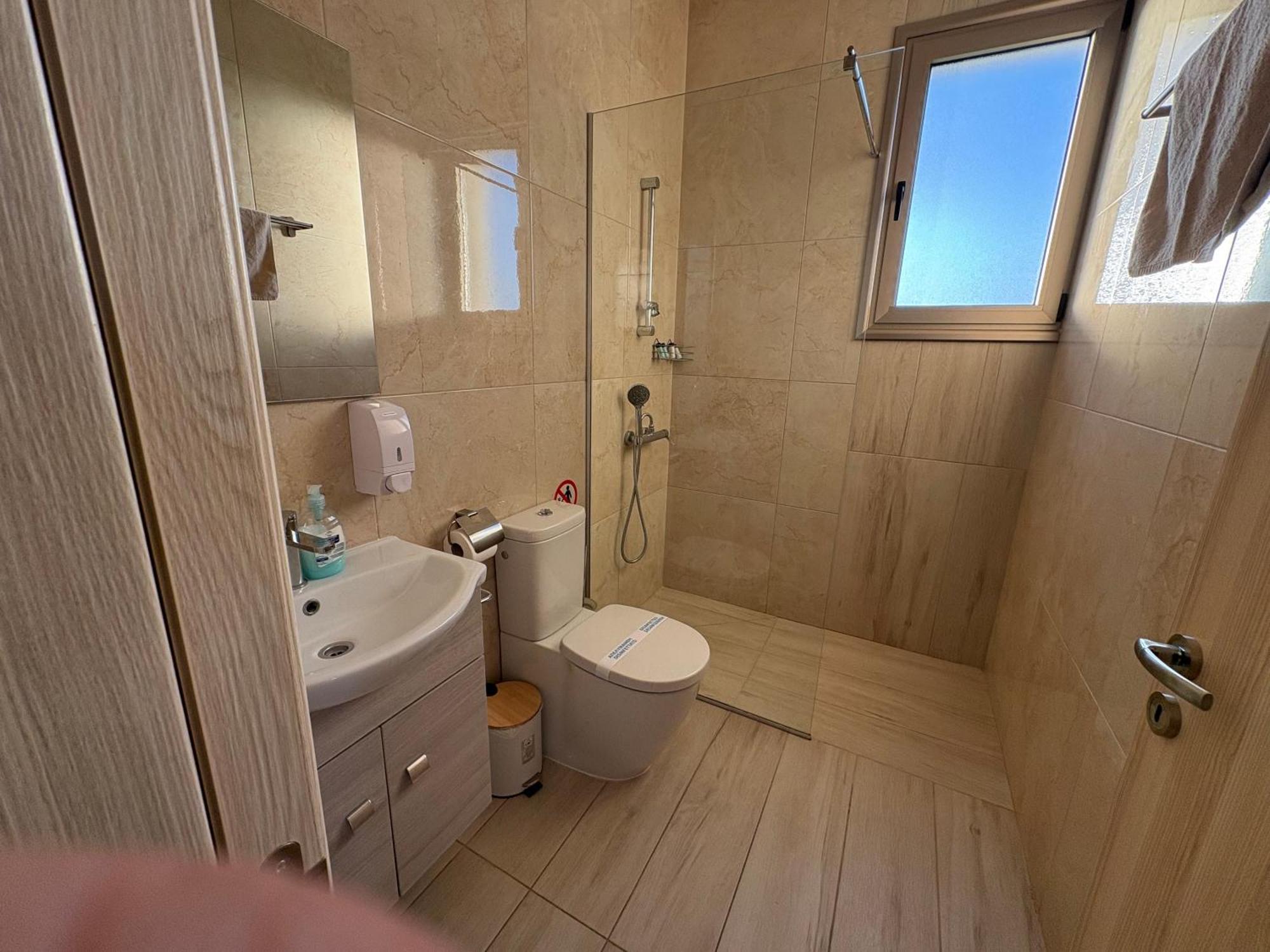 Harmony Seaview Apartments 파포스 외부 사진